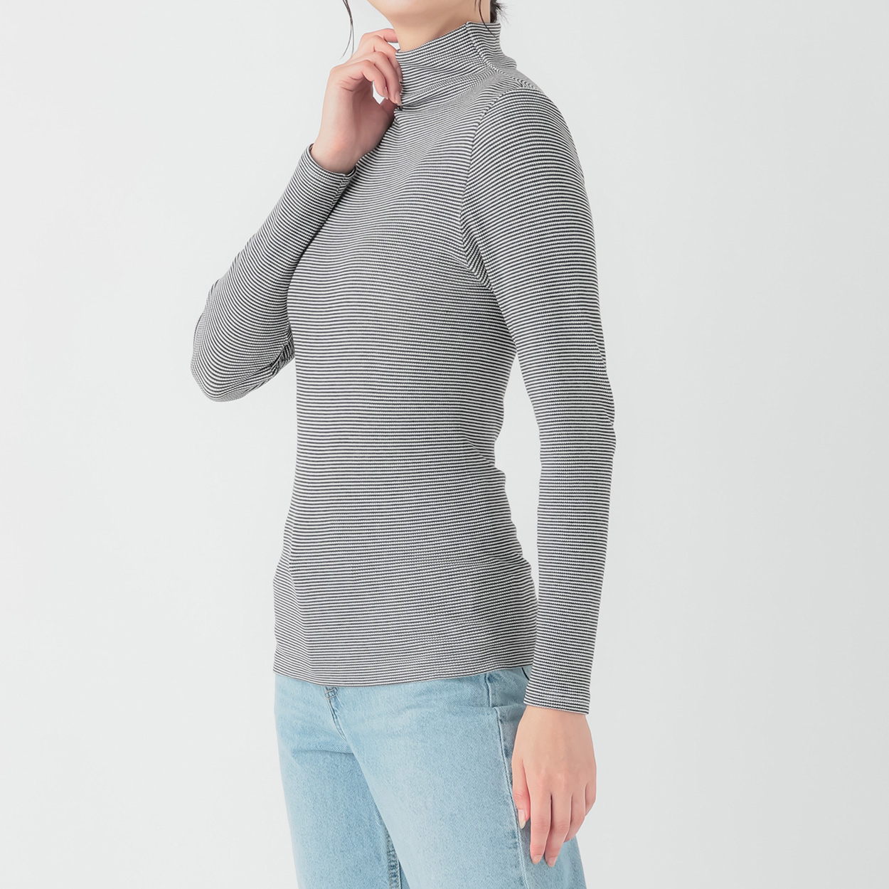 HANA着用　 DIESEL 長袖タートルネック DIESEL 長袖タートルネック HANA着用 DIESEL 長袖タートルネック HANA