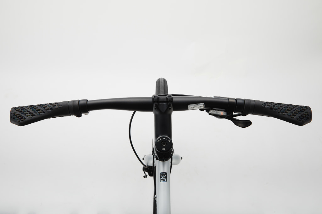 マリン MARIN25 NICASIO SE(ニカシオ) 54 MAT BLACK クロスバイク