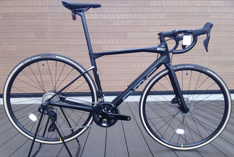 スジボリ堂　BMCタガネ　パーフェクトバイス 店頭在庫限り】【香椎浜店受け取り限定】BMC 23 Roadmachine(ロード