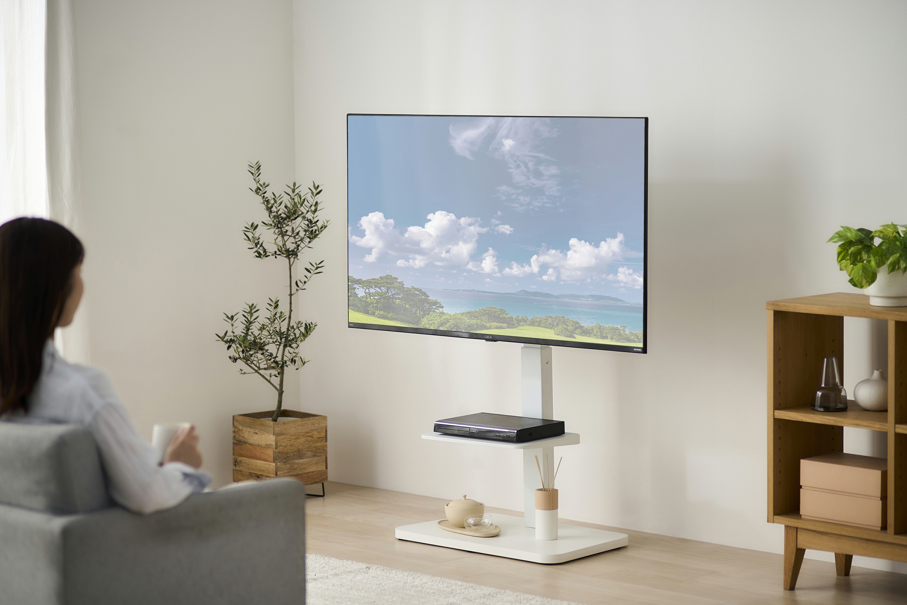 アイリスオーヤマ スタンドテレビ台 アイリスオーヤマ スタンドテレビ台 ホワイト UTS-640R-W