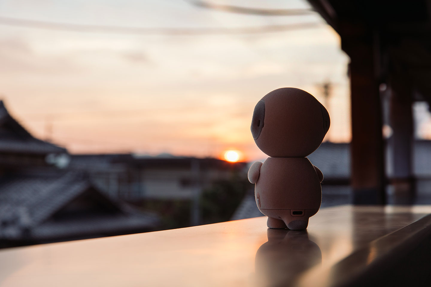 SHARP コンパニオンロボット「ポケとも」 SR-C01M-W | 【公式】イオン