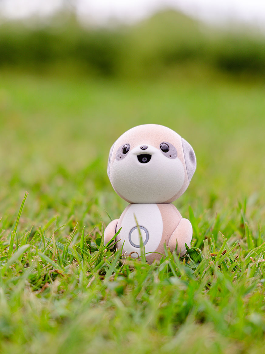 SHARP コンパニオンロボット「ポケとも」 SR-C01M-W | 【公式】イオン