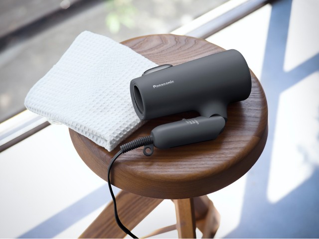 九州で20点限り】Panasonic ヘアードライヤー イオニティ ダークグレー