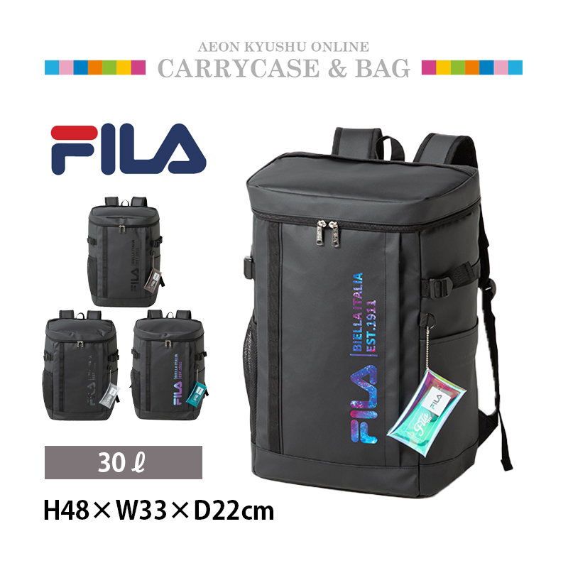 FILA フィラ チャーム付きスクエアリュック ブラック(ブルーロゴ