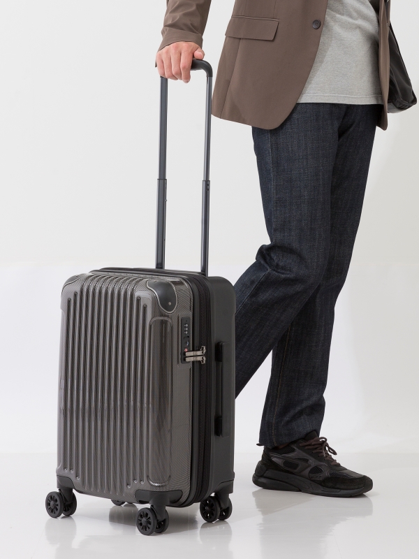 ヴィットリーニ ツートンジッパーキャリー 39L レッド | 【公式