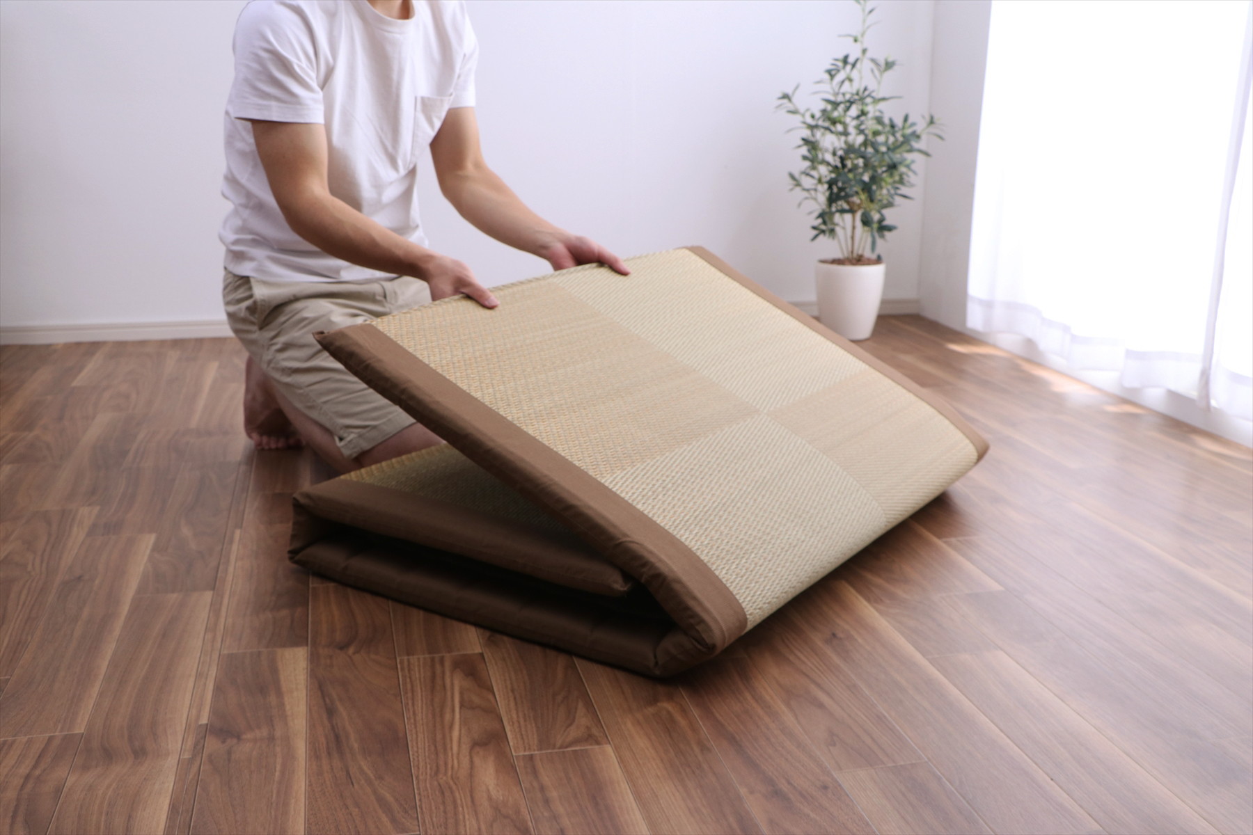 新品 い草 ラグ 国産 ごろ寝マット くつろぎ 折畳み可 約90×200cm コ IKEHIKO ノア い草 い草マット 国産 ごろ寝マット くつろぎ
