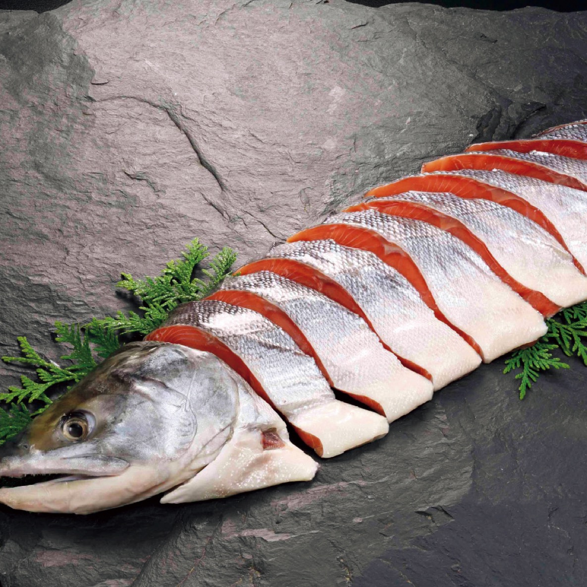 東和食品 ふっくら熟成新巻鮭 半身（甘塩味） | 【公式】イオン九州